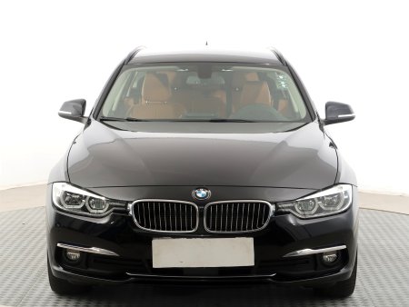 BMW Řada 3, 2018 - pohled č. 2