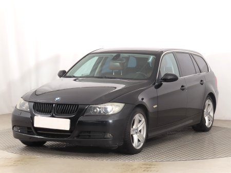 BMW Řada 3, 2008 - pohled č. 3