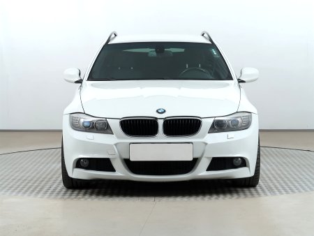 BMW Řada 3, 2009 - pohled č. 2