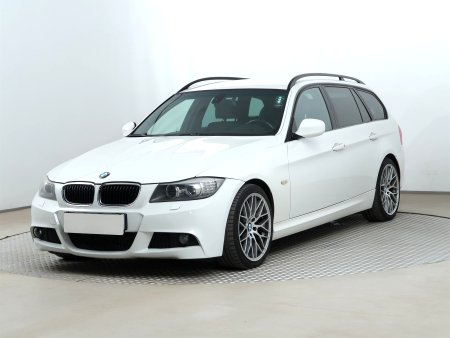 BMW Řada 3, 2009 - pohled č. 3