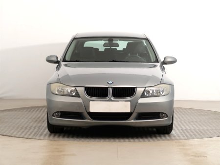 BMW Řada 3, 2008 - pohled č. 2