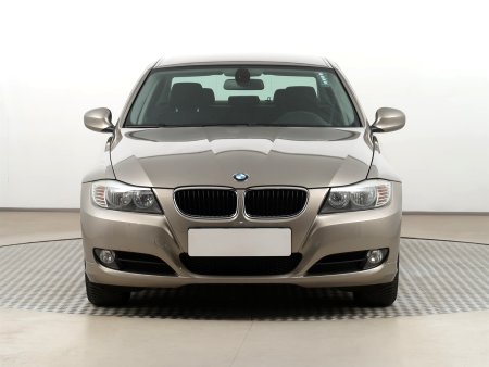 BMW Řada 3, 2008 - pohled č. 2