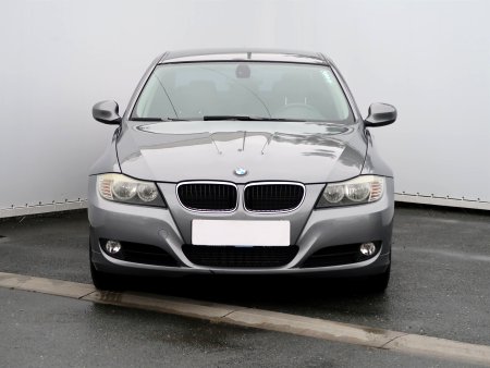 BMW Řada 3, 2009 - pohled č. 2