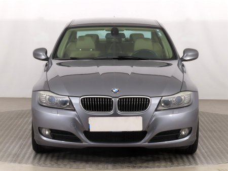 BMW Řada 3, 2010 - pohled č. 2