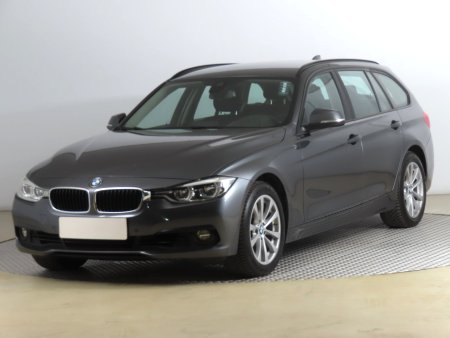 BMW Řada 3, 2018 - pohled č. 3