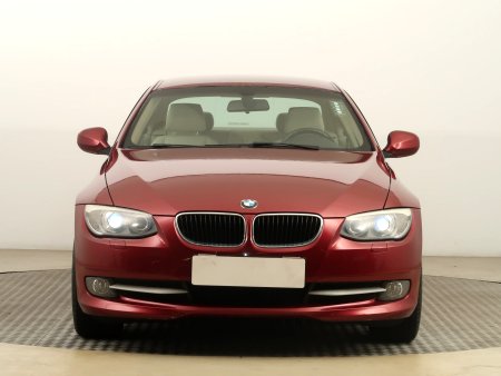 BMW Řada 3, 2012 - pohled č. 2