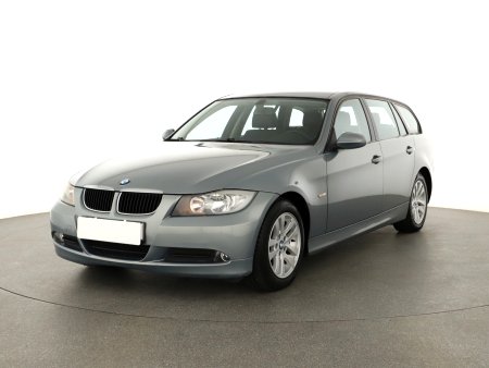 BMW Řada 3, 2008 - pohled č. 3