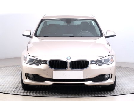 BMW Řada 3, 2014 - pohled č. 2