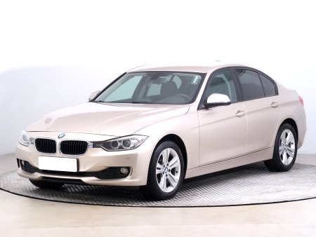 BMW Řada 3, 2014 - pohled č. 3