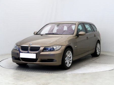 BMW Řada 3, 2007 - pohled č. 3