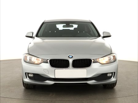 BMW Řada 3, 2013 - pohled č. 2