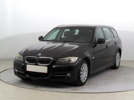 BMW Řada 3, 2011 - pohled č. 3