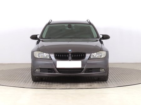 BMW Řada 3, 2007 - pohled č. 2