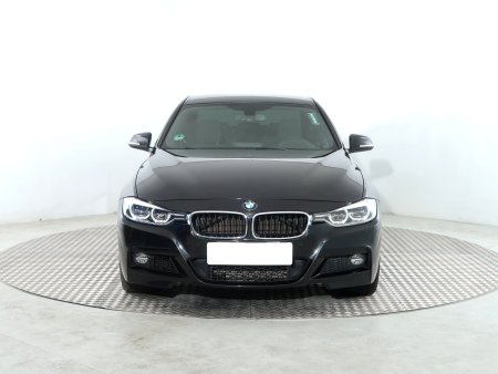 BMW Řada 3, 2017 - pohled č. 2