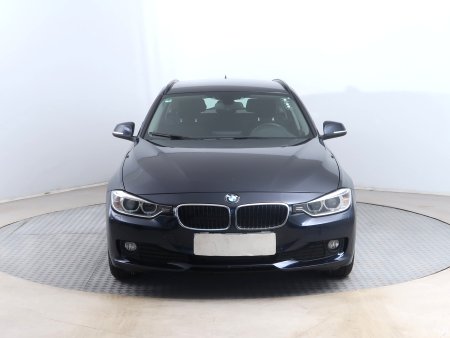 BMW Řada 3, 2013 - pohled č. 2