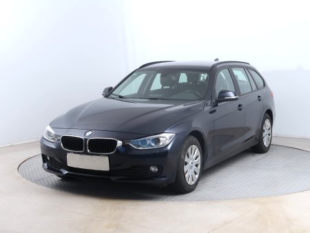 BMW Řada 3, 2013 - pohled č. 3