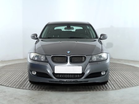 BMW Řada 3, 2010 - pohled č. 2