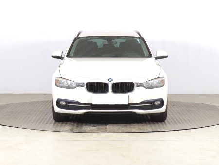 BMW Řada 3, 2017 - pohled č. 2