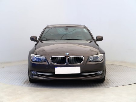 BMW Řada 3, 2011 - pohled č. 2