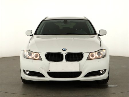 BMW Řada 3, 2012 - pohled č. 2