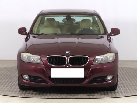 BMW Řada 3, 2008 - pohled č. 2