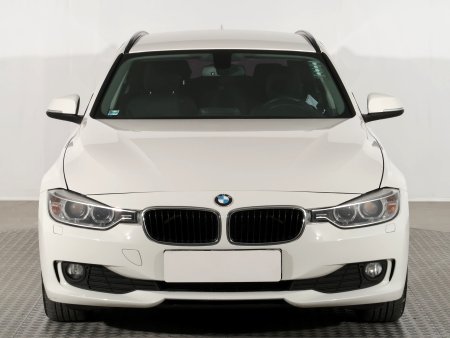 BMW Řada 3, 2013 - pohled č. 2