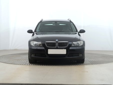 BMW Řada 3, 2006 - pohled č. 2