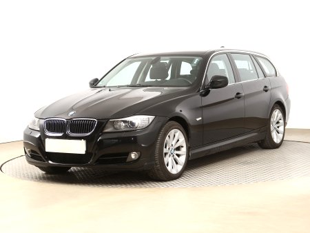 BMW Řada 3, 2009 - pohled č. 3