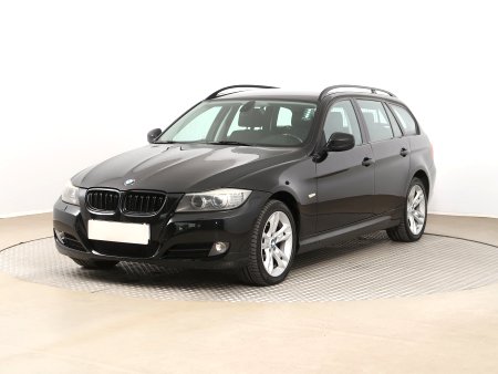 BMW Řada 3, 2010 - pohled č. 3