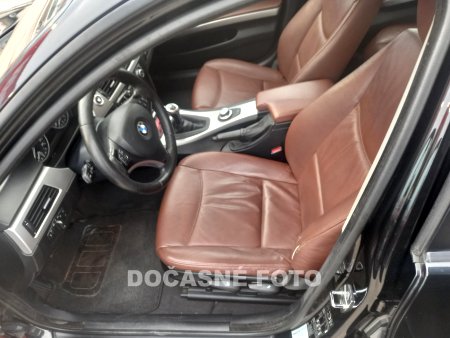 BMW Řada 3, 2007 - pohled č. 3