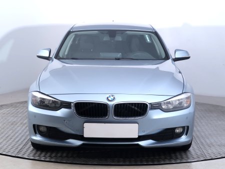 BMW Řada 3, 2014 - pohled č. 2