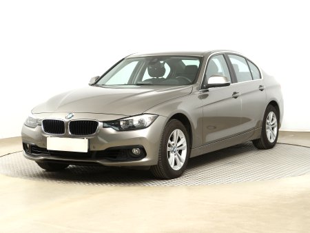 BMW Řada 3, 2016 - pohled č. 3