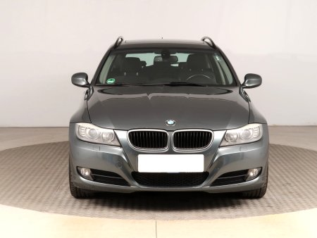 BMW Řada 3, 2010 - pohled č. 2