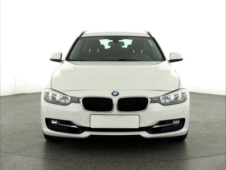 BMW Řada 3, 2014 - pohled č. 2