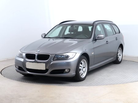 BMW Řada 3, 2011 - pohled č. 3