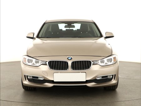 BMW Řada 3, 2014 - pohled č. 2