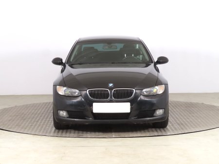 BMW Řada 3, 2007 - pohled č. 2