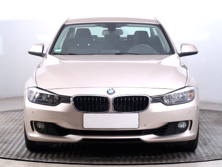 BMW Řada 3, 2015 - pohled č. 2