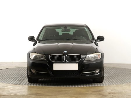 BMW Řada 3, 2010 - pohled č. 2