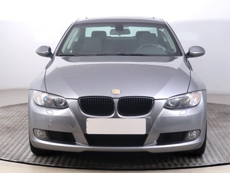 BMW Řada 3, 2007 - pohled č. 2