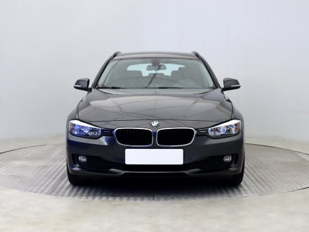 BMW Řada 3, 2012 - pohled č. 2