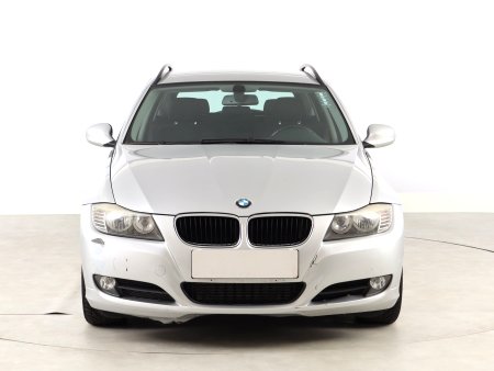 BMW Řada 3, 2009 - pohled č. 2