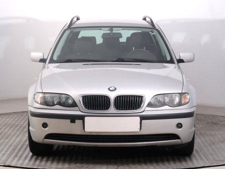 BMW Řada 3, 2001 - pohled č. 2