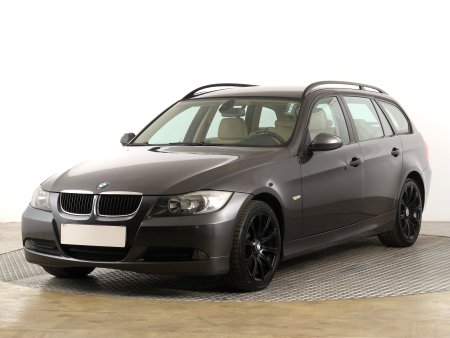 BMW Řada 3, 2008 - pohled č. 3