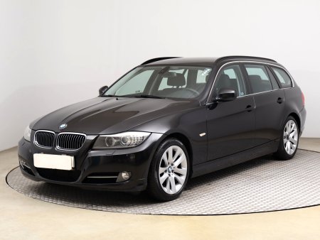 BMW Řada 3, 2012 - pohled č. 3