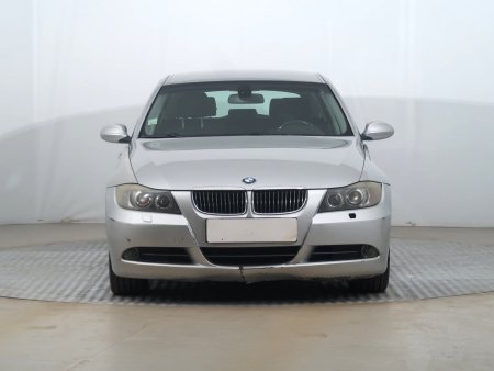 BMW Řada 3, 2006 - pohled č. 2