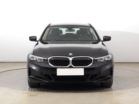 BMW Řada 3, 2022 - pohled č. 2