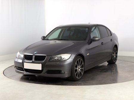 BMW Řada 3, 2006 - pohled č. 3