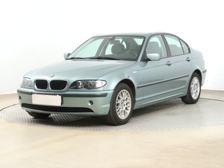 BMW Řada 3, 2002 - pohled č. 3