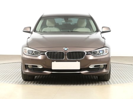 BMW Řada 3, 2013 - pohled č. 2